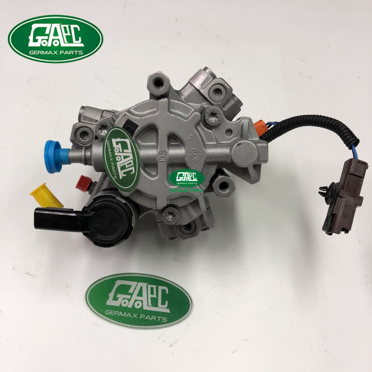 thumbnail image 2 of High Pressure Fuel Pump For Land Rover LR4 & Range Rover Sport - Replaces LR081595 2 of 6