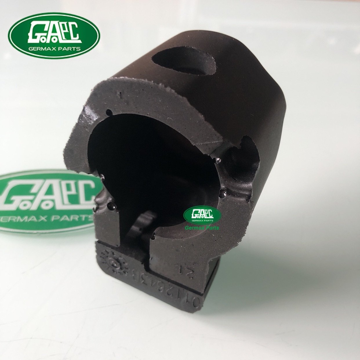 GL3021 GJ0837 Fuel Pump Acoustic Cover LR011570 LR060131 LR082340 AJ812170 Land Rover Range Rover Velar 2017-2020 Range Rover Vogue 2010-2012 2013-2017 Range Rover Sport 2010-2013 2014-2017 Discovery 4 2010-2016 Discovery 5 2017-2020 New Defender 2020 Jaguar F-TYPE 2014- XF 2009-2015 XJ 2010- XK 2006-2014